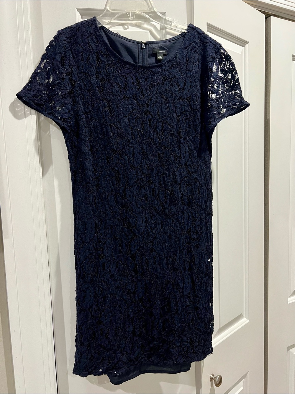 Ann Taylor Dark Navy Lace Short-Sleeve Shift Dress